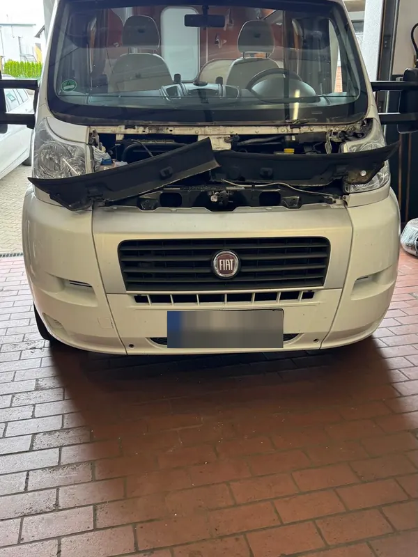 Scheibentausch an einem Wohnmobil